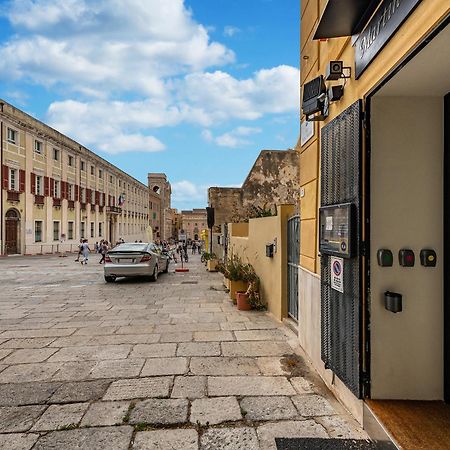 Suite Martini Al Castello Каляри Екстериор снимка
