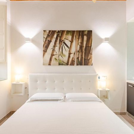Suite Martini Al Castello Каляри Екстериор снимка