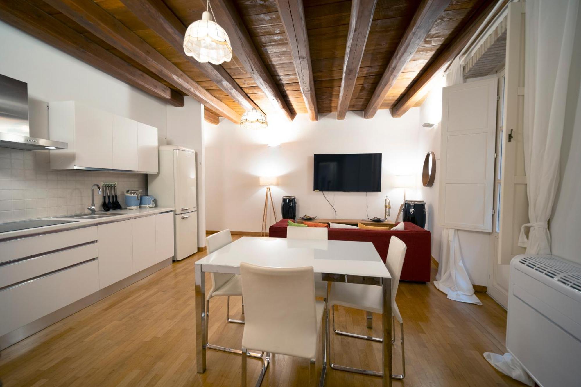 Suite Martini Al Castello Каляри Екстериор снимка