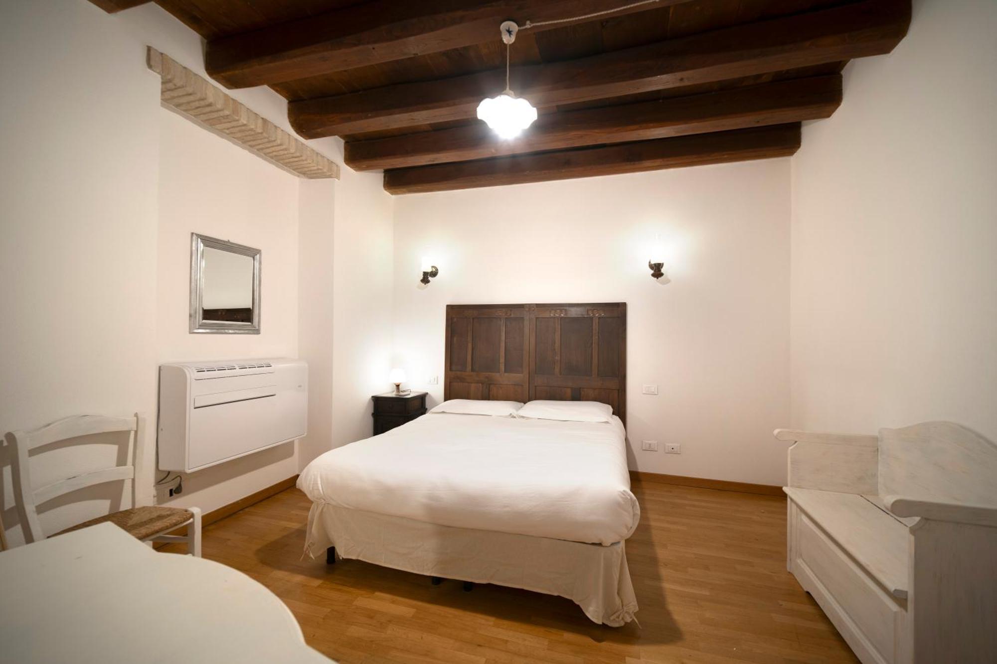Suite Martini Al Castello Каляри Екстериор снимка