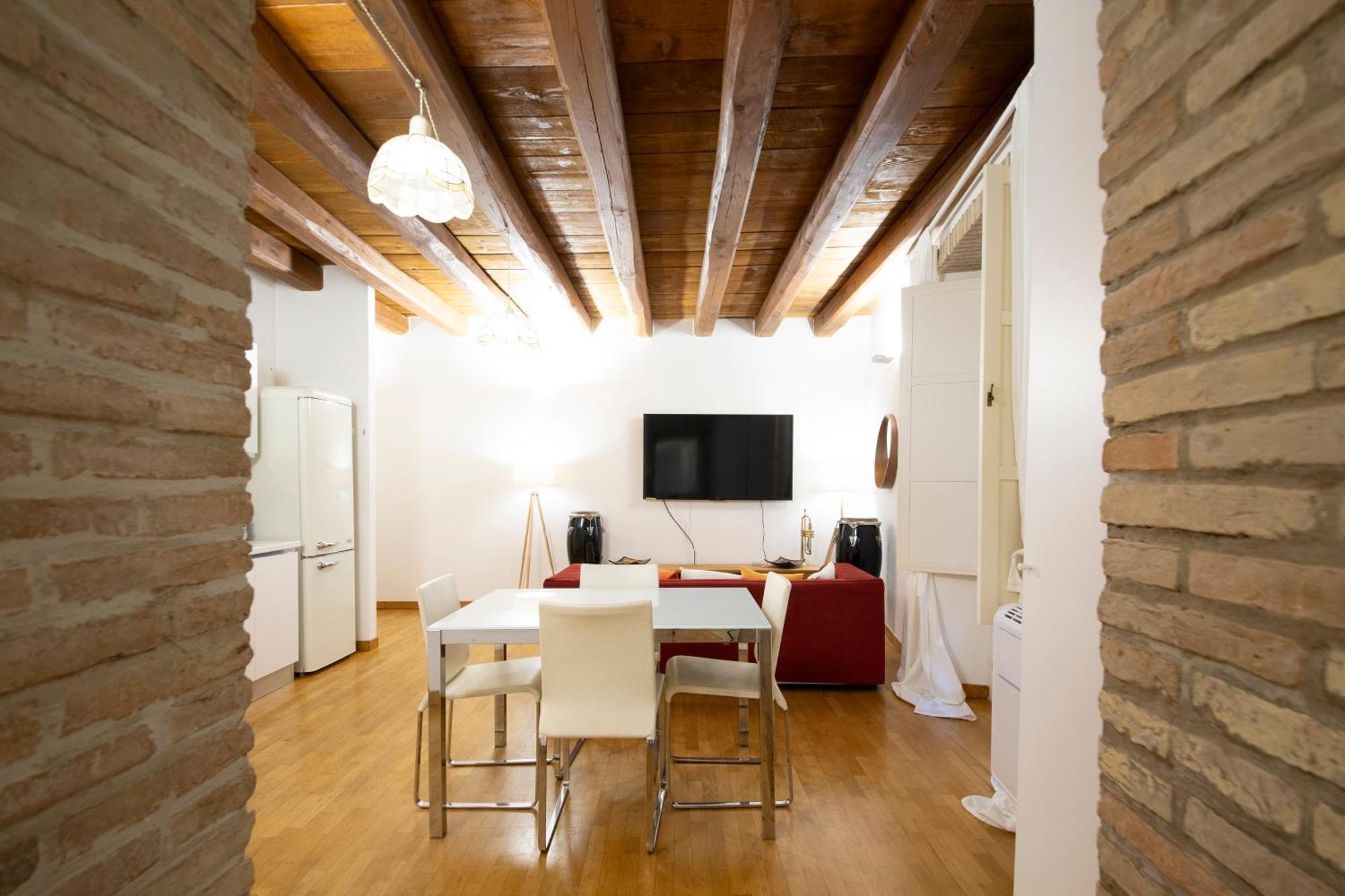 Suite Martini Al Castello Каляри Екстериор снимка