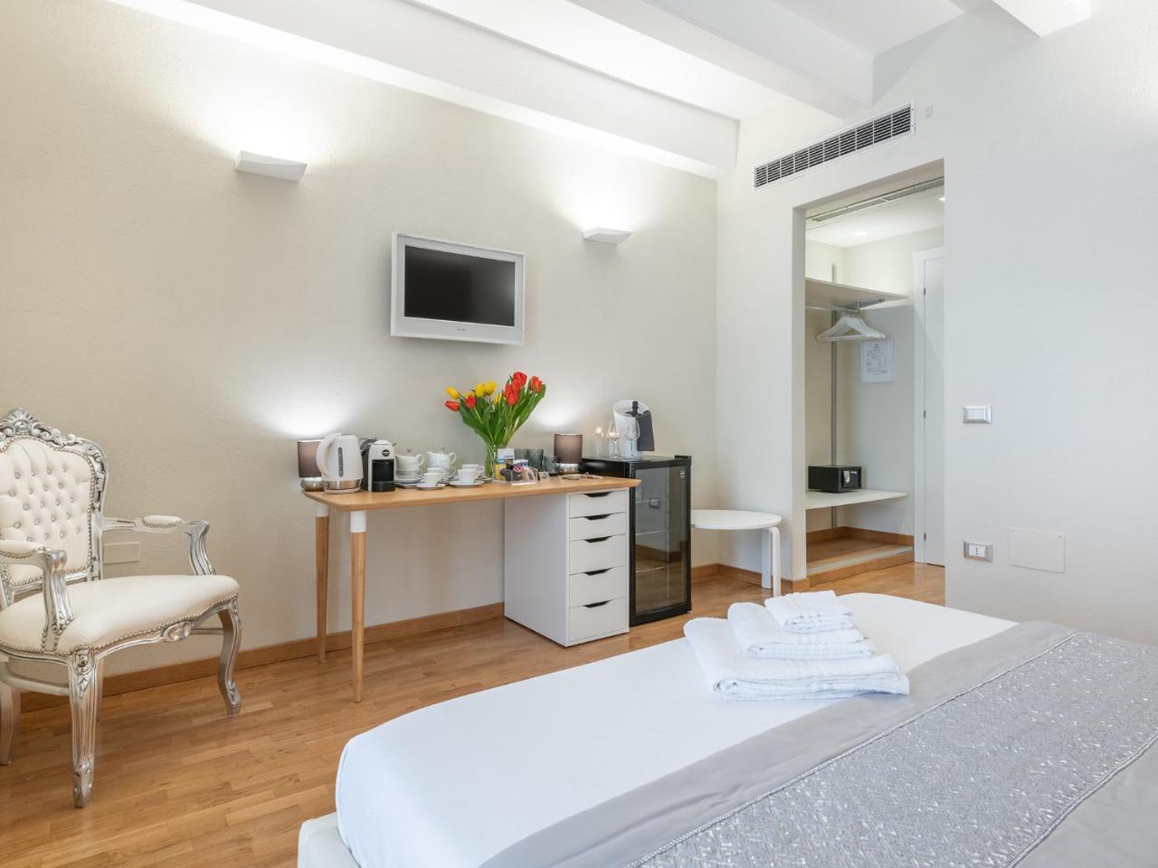 Suite Martini Al Castello Каляри Екстериор снимка